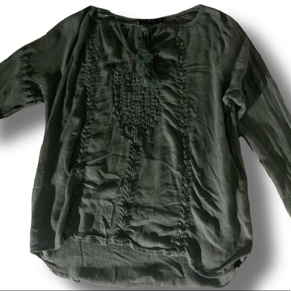 Cotton on blouse top! Bohemian type style and very pretty!